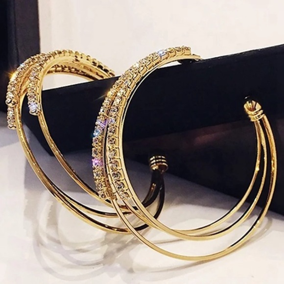 🌟 Gold Plated Rhinestone Hoop Earrings - Picture 4 of 7